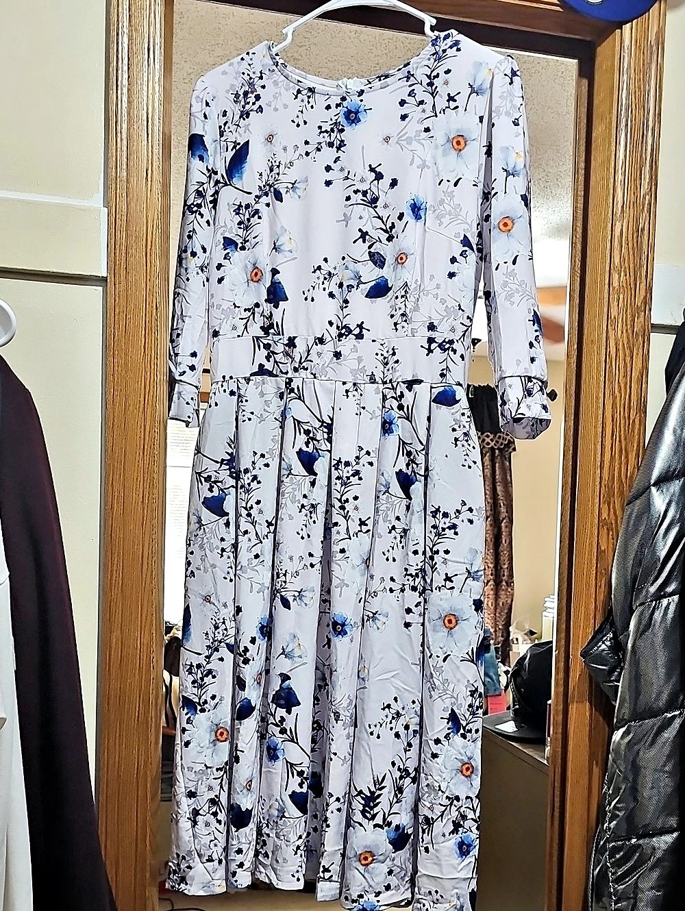 Floral Maxi Dress in White & Blue Like New